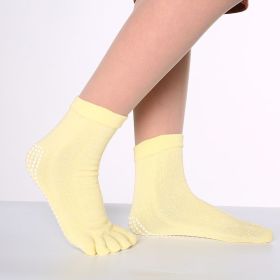 1pair Rainbow Color Non-slip Towel Bottom Yoga Socks, Cozy 5 Toes Split Knitted Calf Crew Socks, Women's Yoga Socks (Color: Light Yellow, size: One-size)